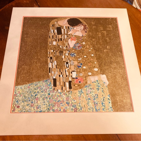 Print of the famous painting “The Kiss”by Austrian artist Gustav Klimt - Picture 2 of 11